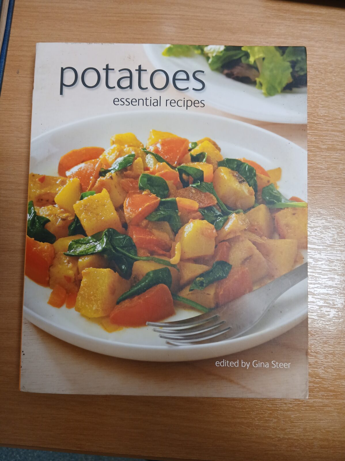 Potatoes: Essential Recipes Paperback – Illustrated, 1 Dec. 2010 by Gina Steer (Author)